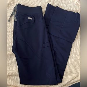 Figs Kade Cargo Scrub Pants - Navy-